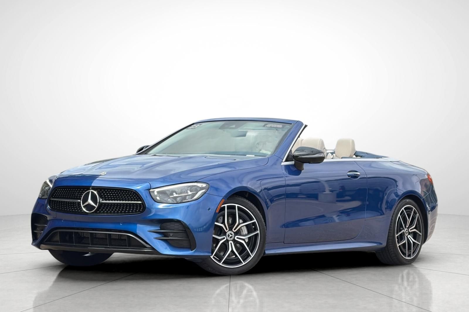 2023 Mercedes-Benz E-Class E450 Cabriolet's photo
