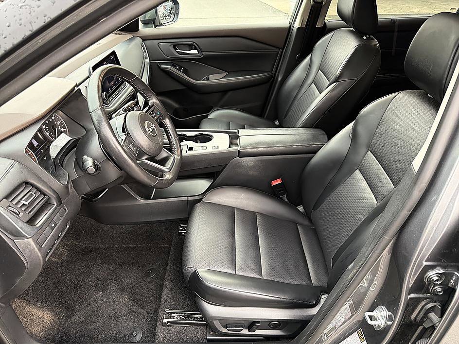 Used 2023 Gun Metallic Nissan SV image 14