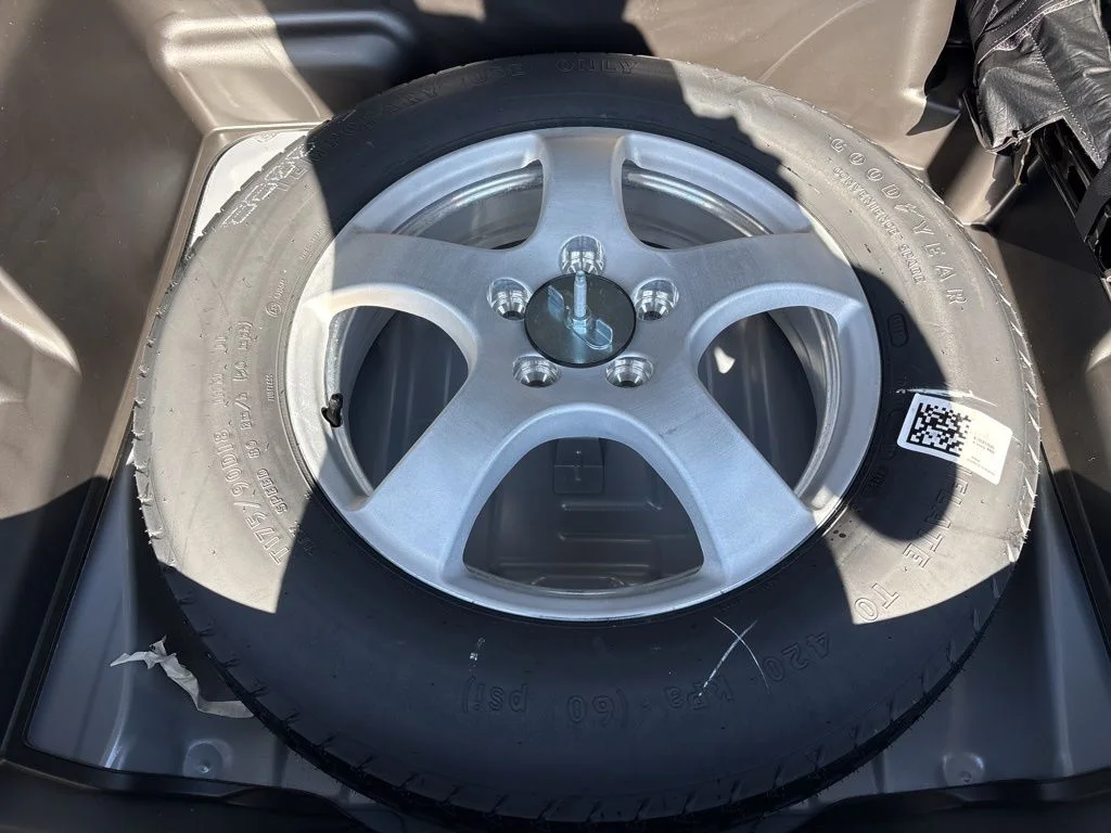 New 2026 Silver Zynith Jeep Laredo X image 29