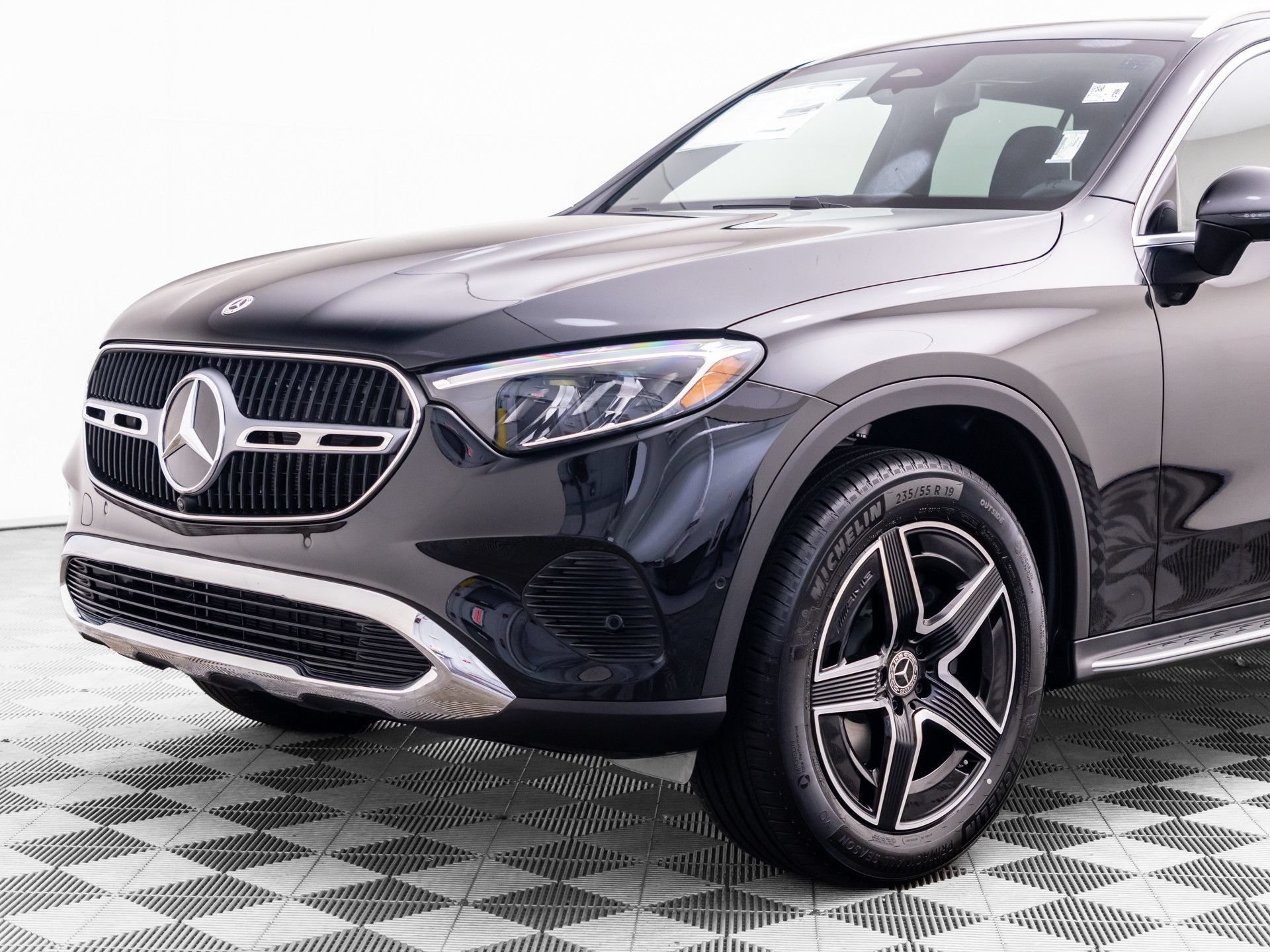 New 2027 Black Mercedes-Benz GLC 300 image 77