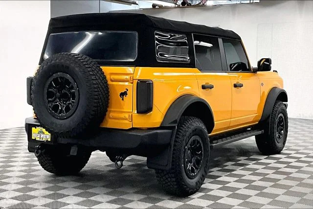 Used 2022 Cyber Orange Metallic Tricoat Ford Wildtrak image 12