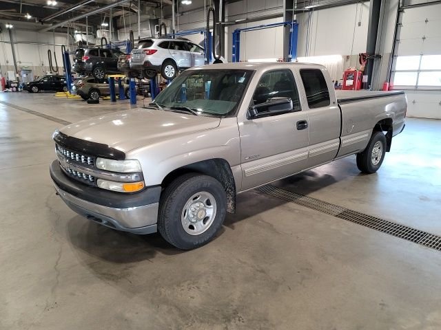 Used 2000 Light Pewter Metallic Chevrolet LS image 3