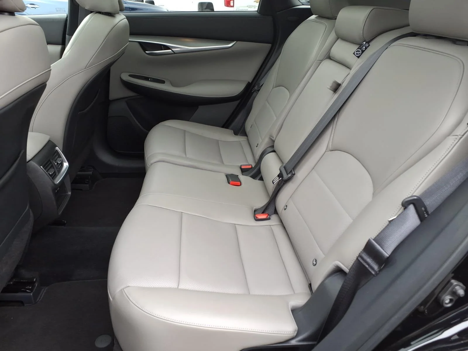 Certified Used 2024 Black INFINITI LUXE image 22