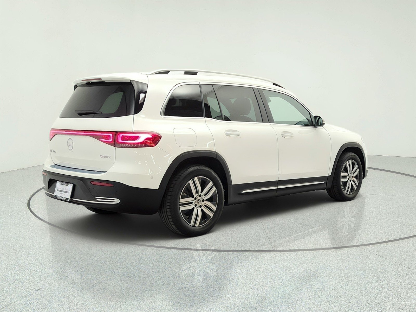 Used 2023 Polar White Mercedes-Benz EQB 300 4MATIC® SUV image 5