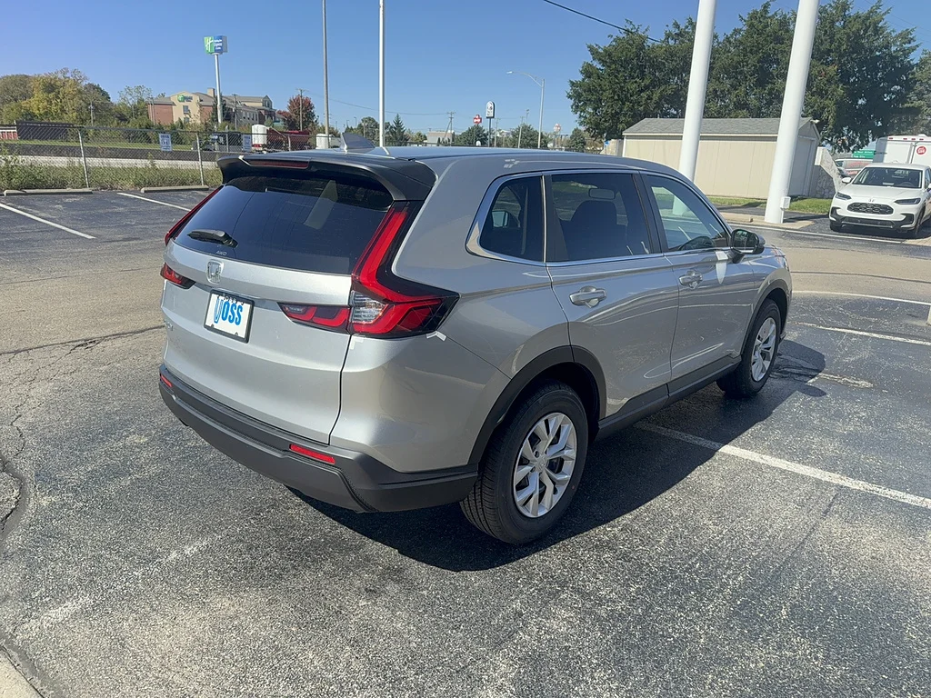 2027 Honda CR-V LX, photo 5 of 12