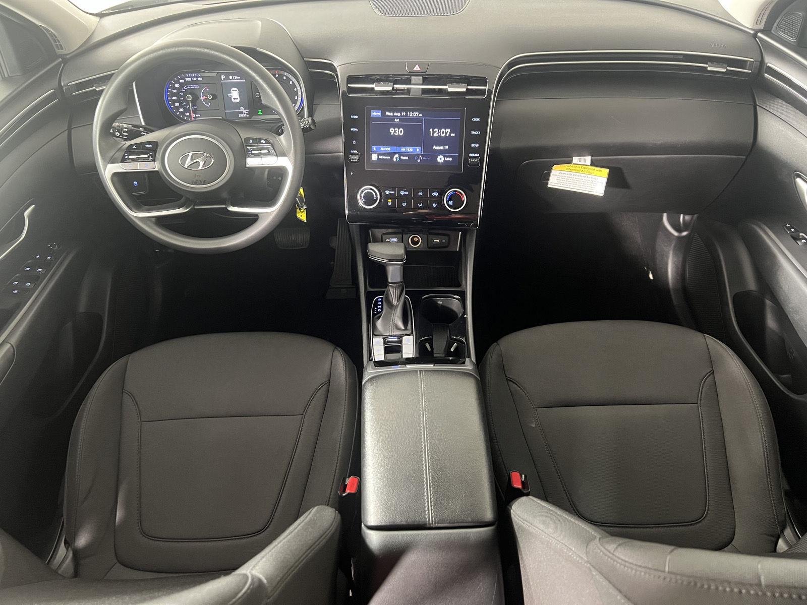 Used 2024 White Pearl Hyundai SE image 2