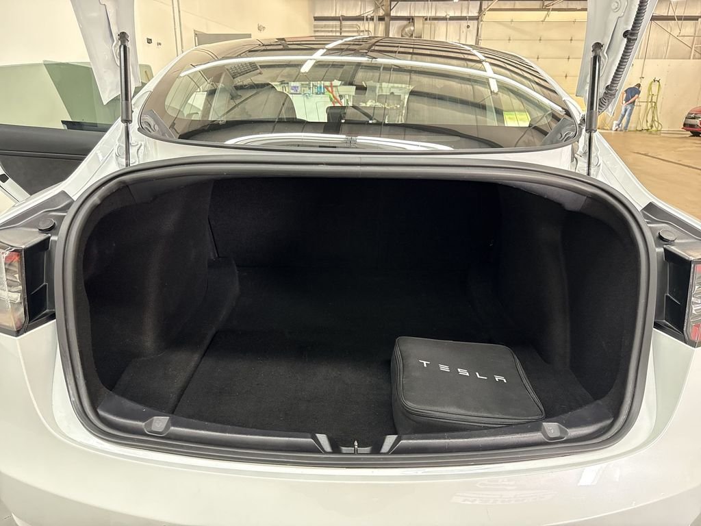 Used 2020 White Tesla Standard Range Plus image 35