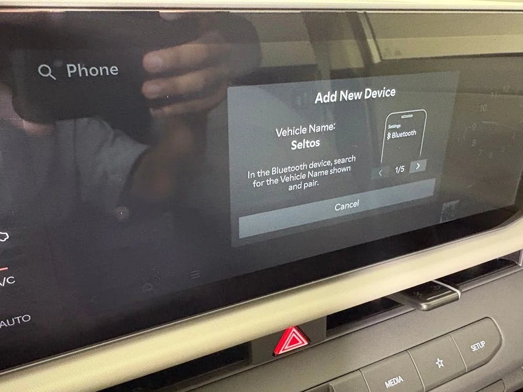 New 2027 Snow White Pearl Kia EX image 28