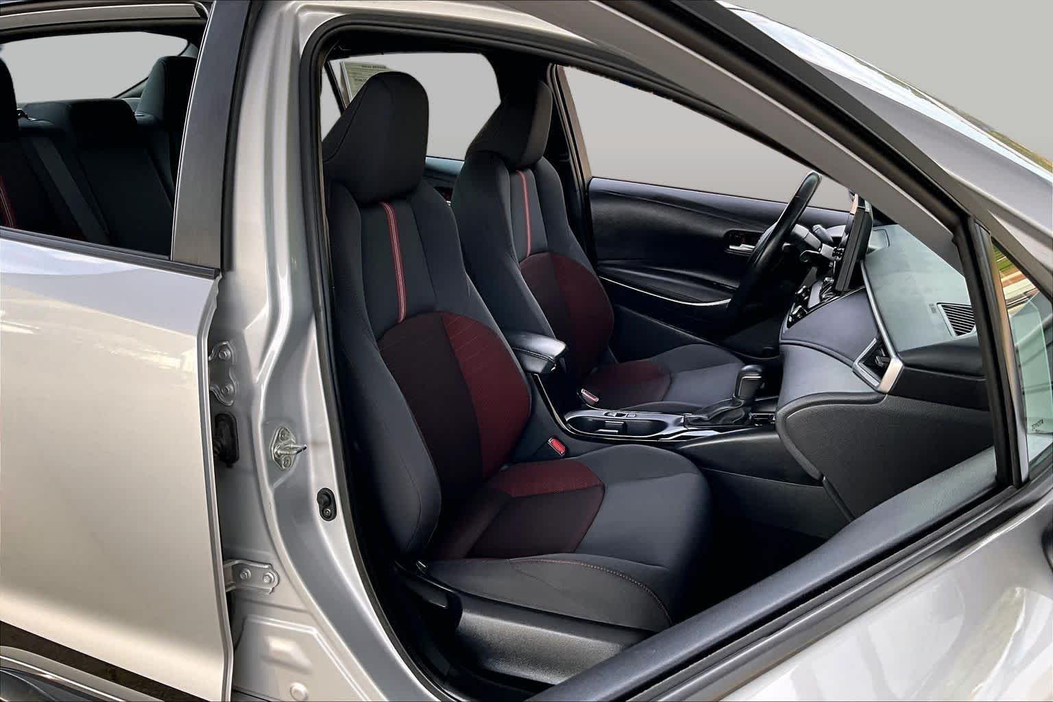 Used 2023 Classic Silver Metallic Toyota SE image 9