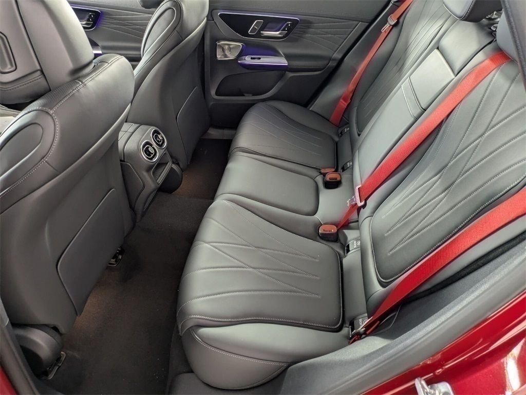 New 2026 MANUFAKTUR Patagonia Red Metallic Mercedes-Benz AMG® GLC 63 S E Performance 4MATIC® SUV image 11