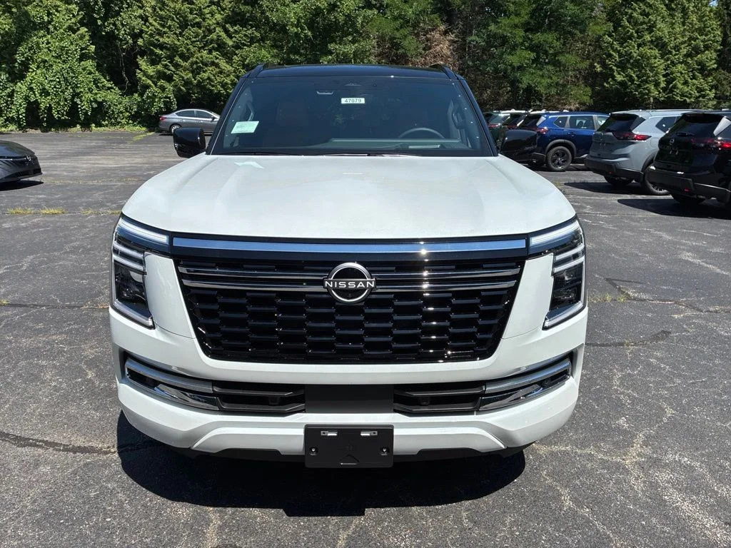 New 2026 Everest White TriCoat / Super Black Two-tone Nissan Platinum Reserve image 2