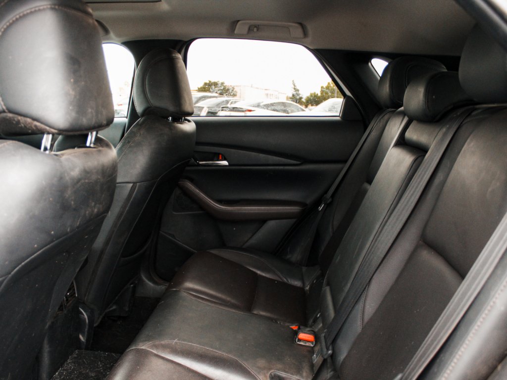 Used 2020 Snowflake White Pearl Mica Mazda Premium Package image 21