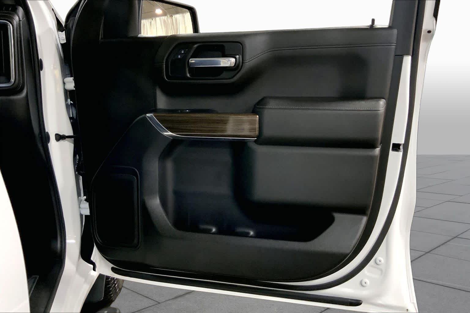 Used 2021 Summit White Chevrolet LT image 23