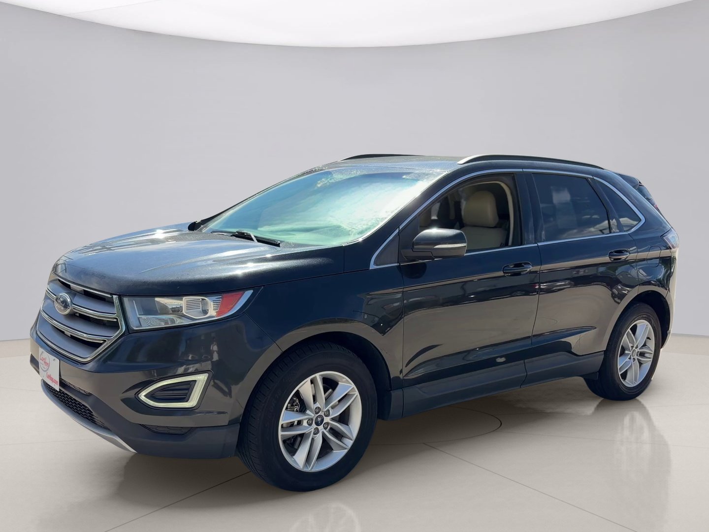 Used 2015 Black Ford SEL image 1