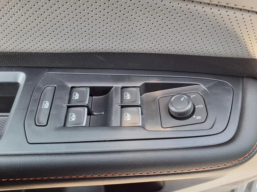 New 2026 Pure Gray Volkswagen Peak Edition image 9