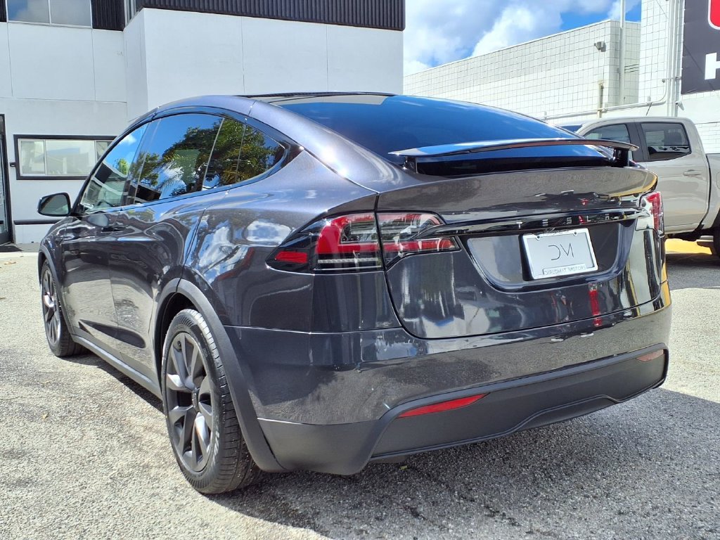 Used 2024 Gray Tesla AWD image 3