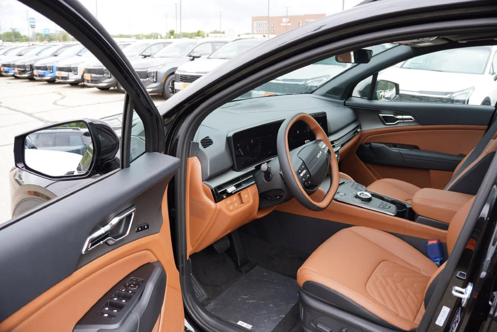 New 2027 Fusion Black Kia X-Line image 10