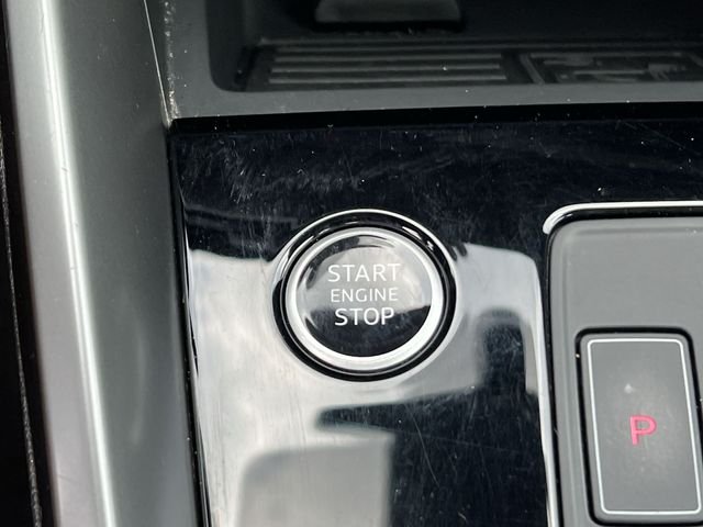 Used 2024  Audi 40 Premium image 26