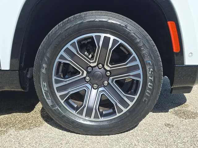 Certified Used 2023 White Jeep Base image 41