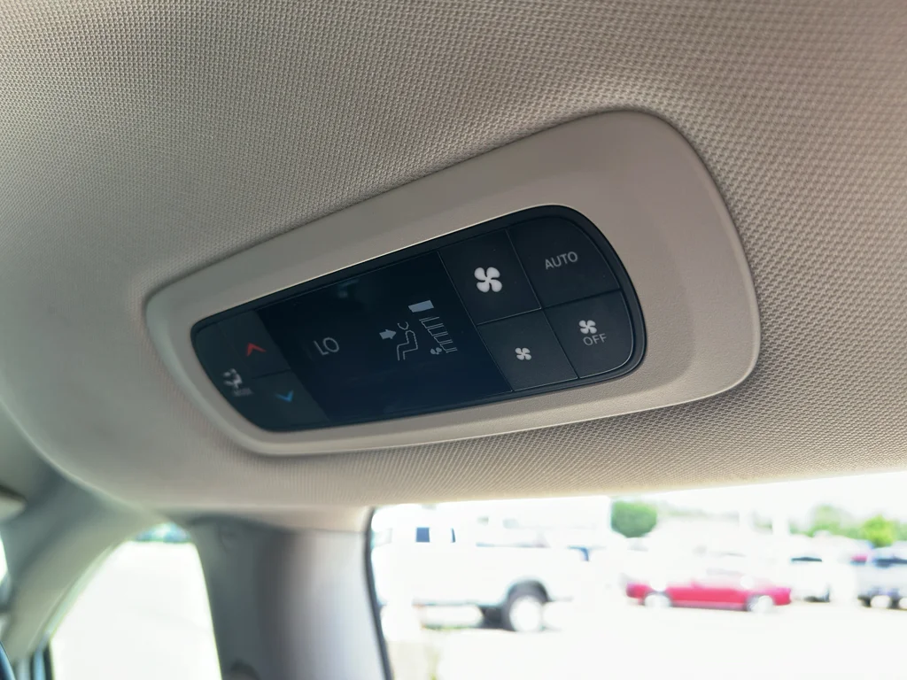Used 2024 White Chrysler Touring L image 30