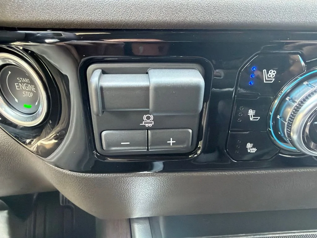 New 2026 Onyx Black GMC SLT image 20