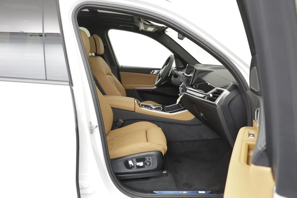 New 2026 White BMW xDrive50e image 20