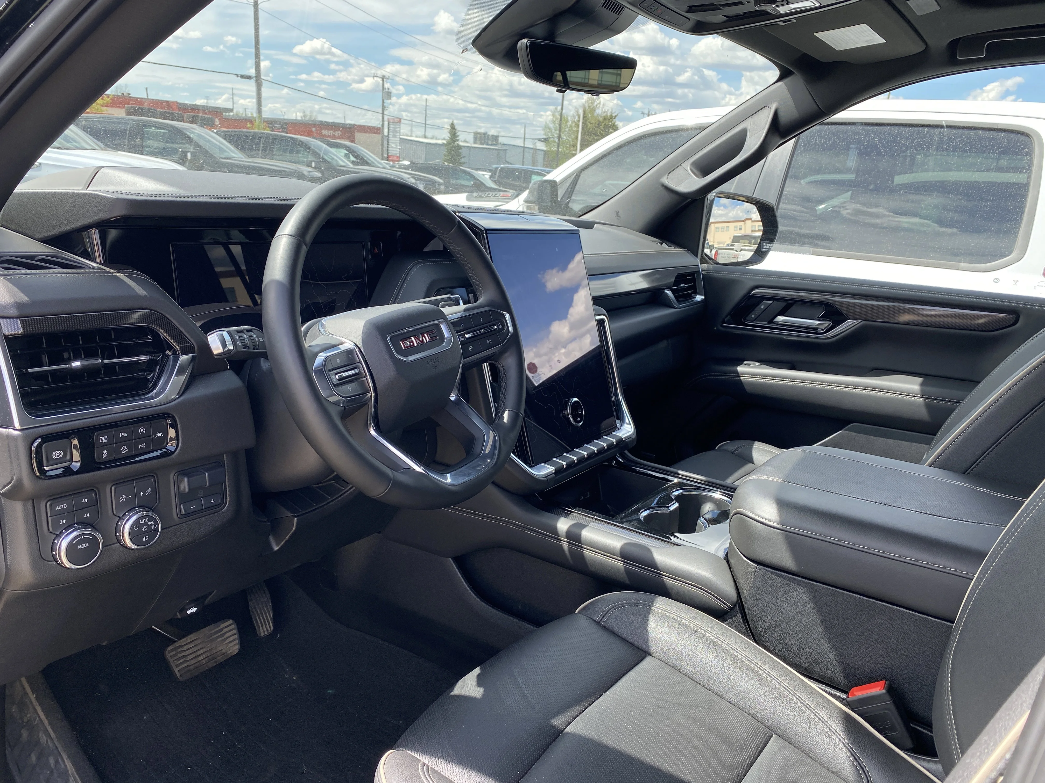 Used 2025 Black GMC Elevation 4WD image 3