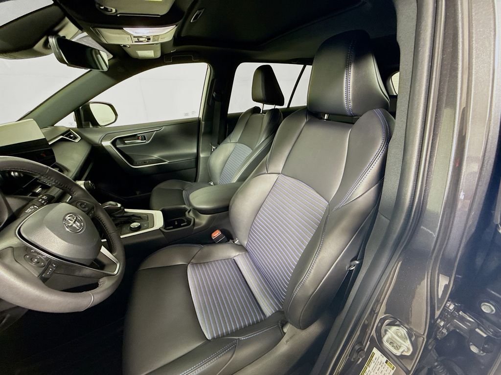 Used 2024 Magnetic Gray Metallic/Midnight Black Metallic Toyota Hybrid XSE image 17