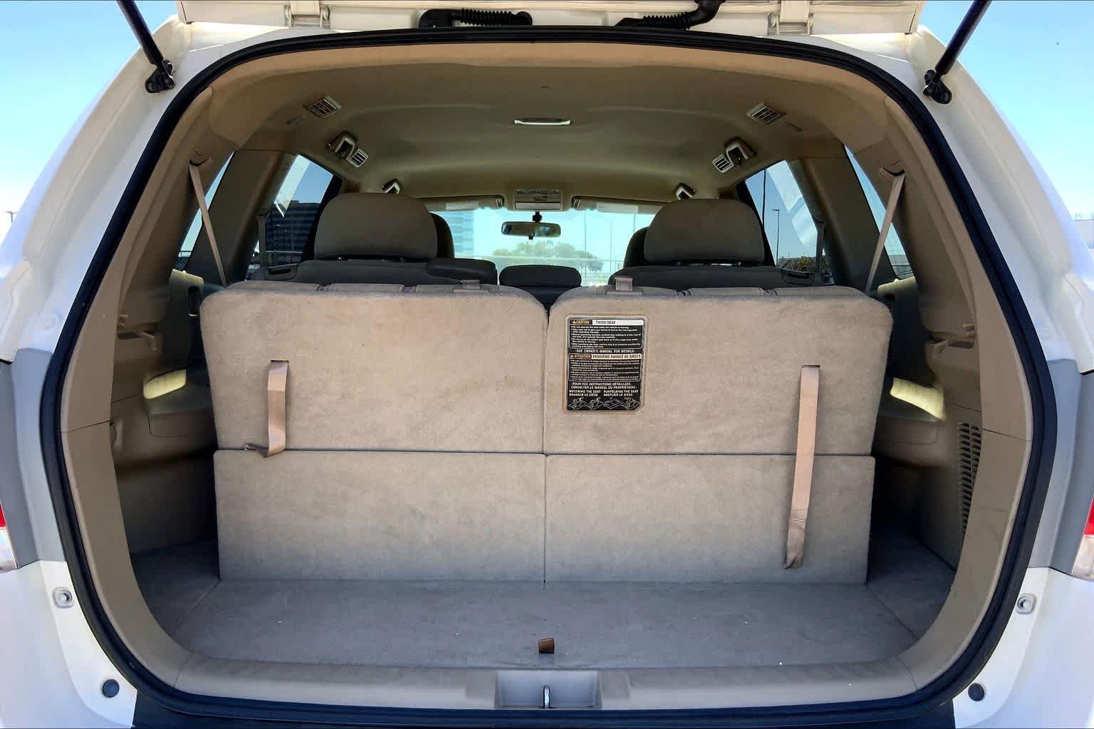 Used 2012 Blizzard Pearl Toyota  image 33