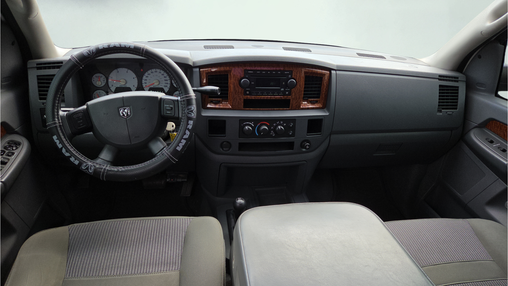 Used 2006 White Dodge SLT image 21
