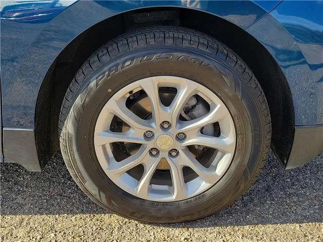 Used 2020  Chevrolet LT w/1LT Front-wheel Drive image 7