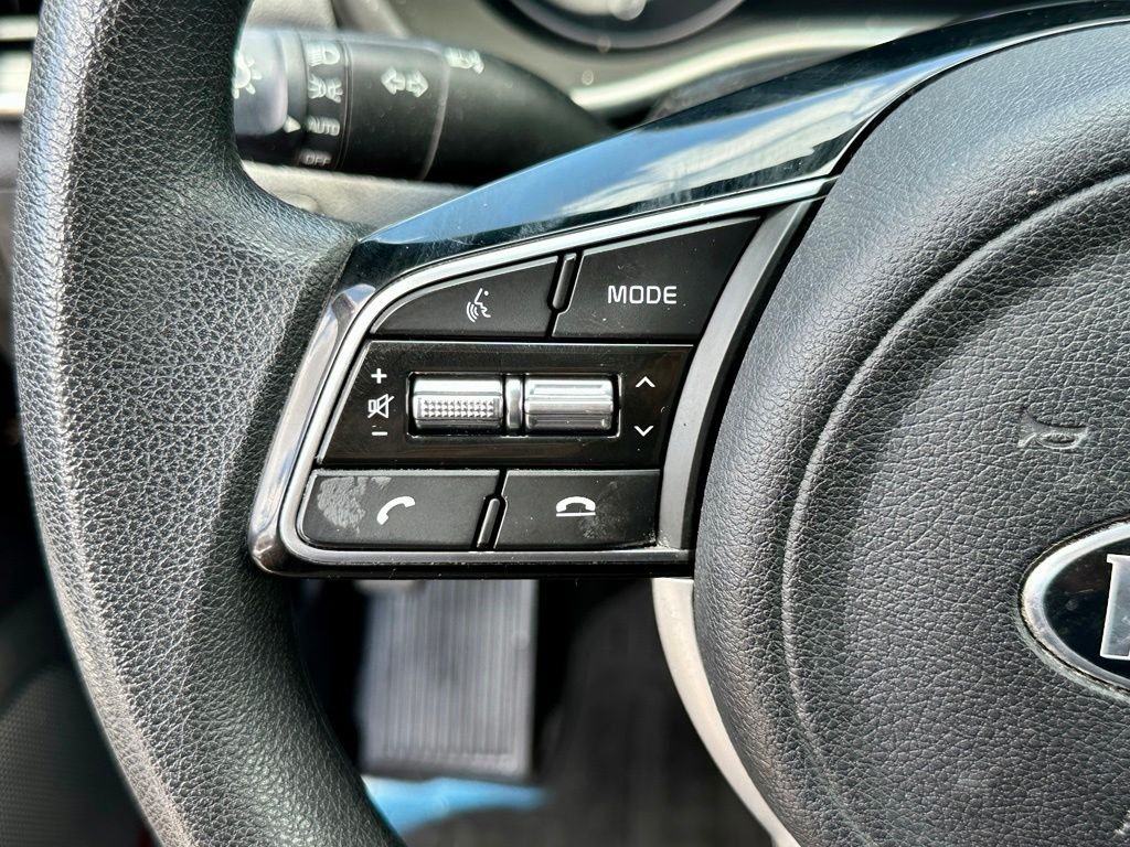 Used 2020 Red Kia LX image 30