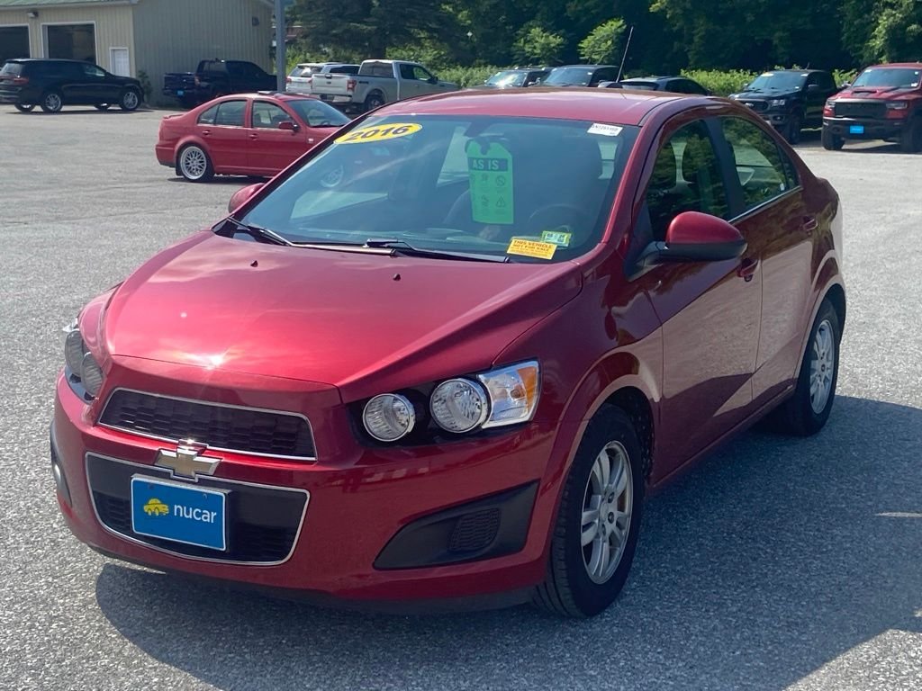 Used 2016 Crystal Red Tintcoat Chevrolet LT image 2