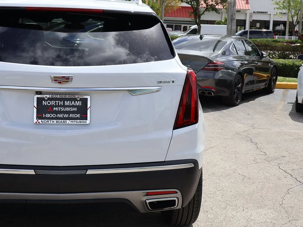Used 2024 White Cadillac Premium Luxury image 21