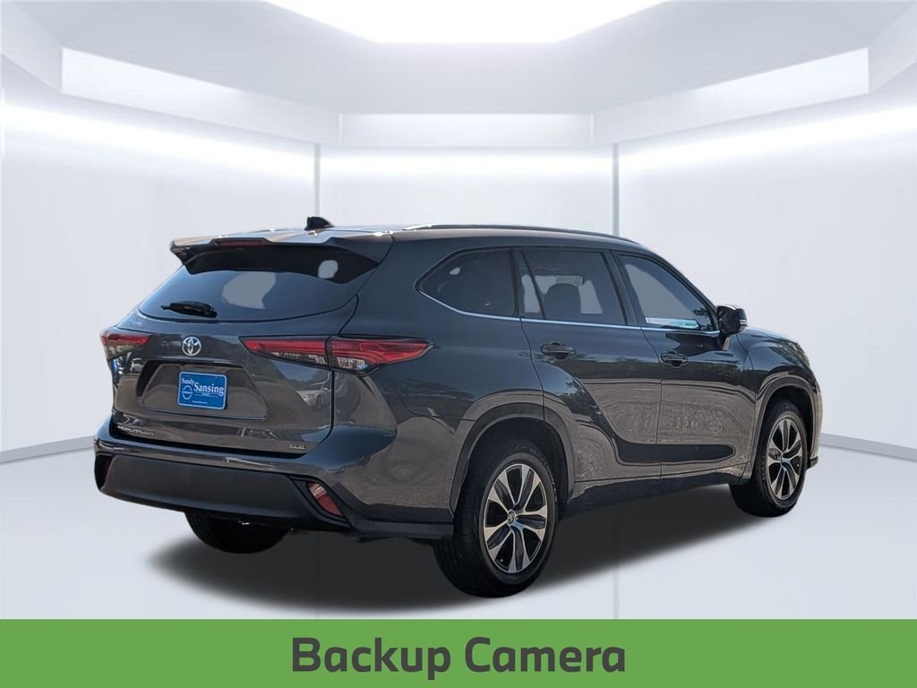 Used 2022 Gray Toyota XLE image 7
