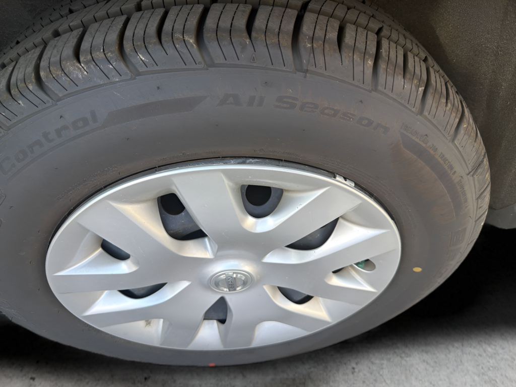 Used 2020 Black Nissan S image 8