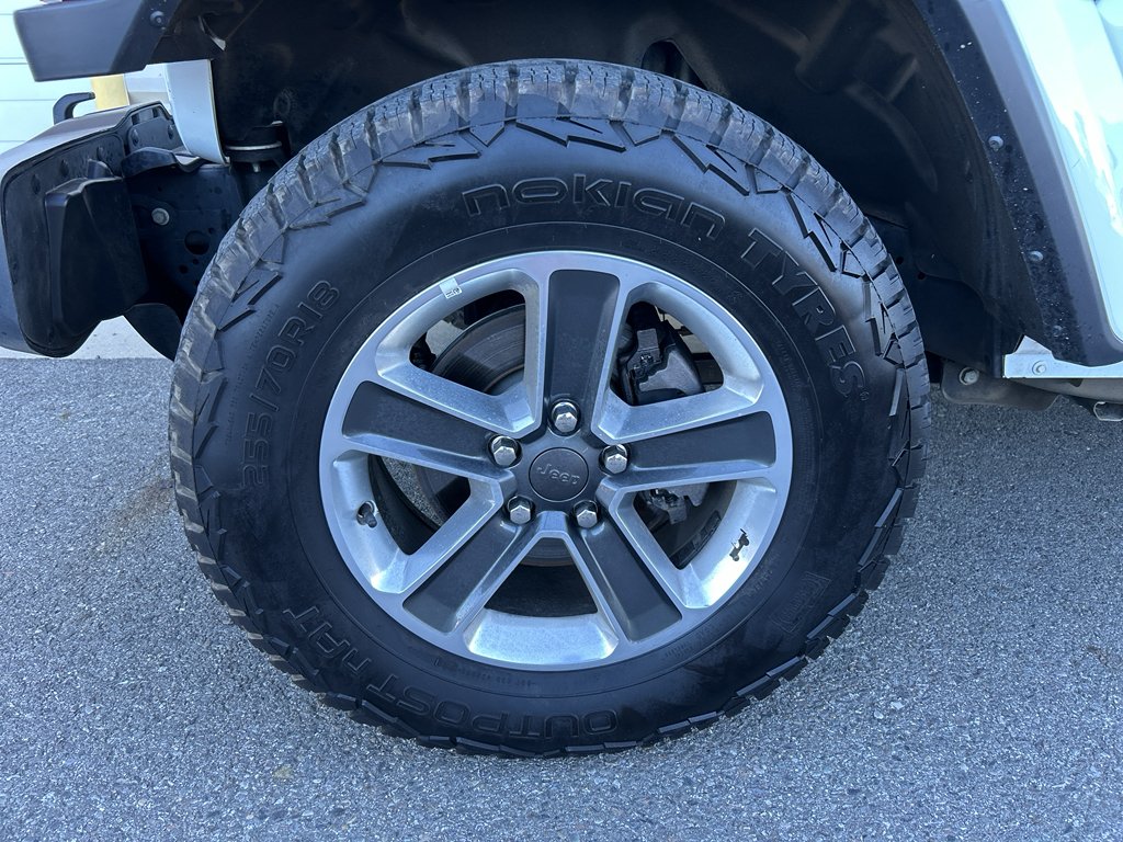 2023 Jeep Wrangler 4-Door Sahara - Photo 8