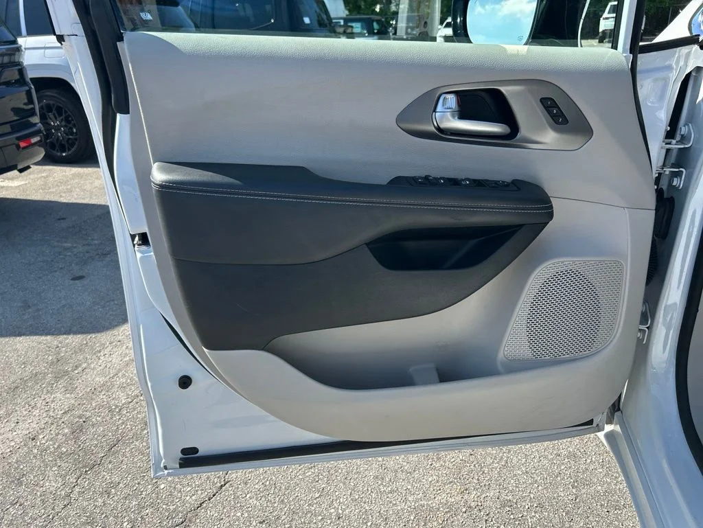 Certified Used 2024 White Chrysler Touring L image 29