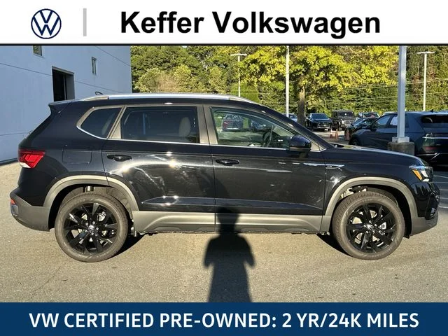 Certified Used 2023 Black Volkswagen 1.5T SE image 8
