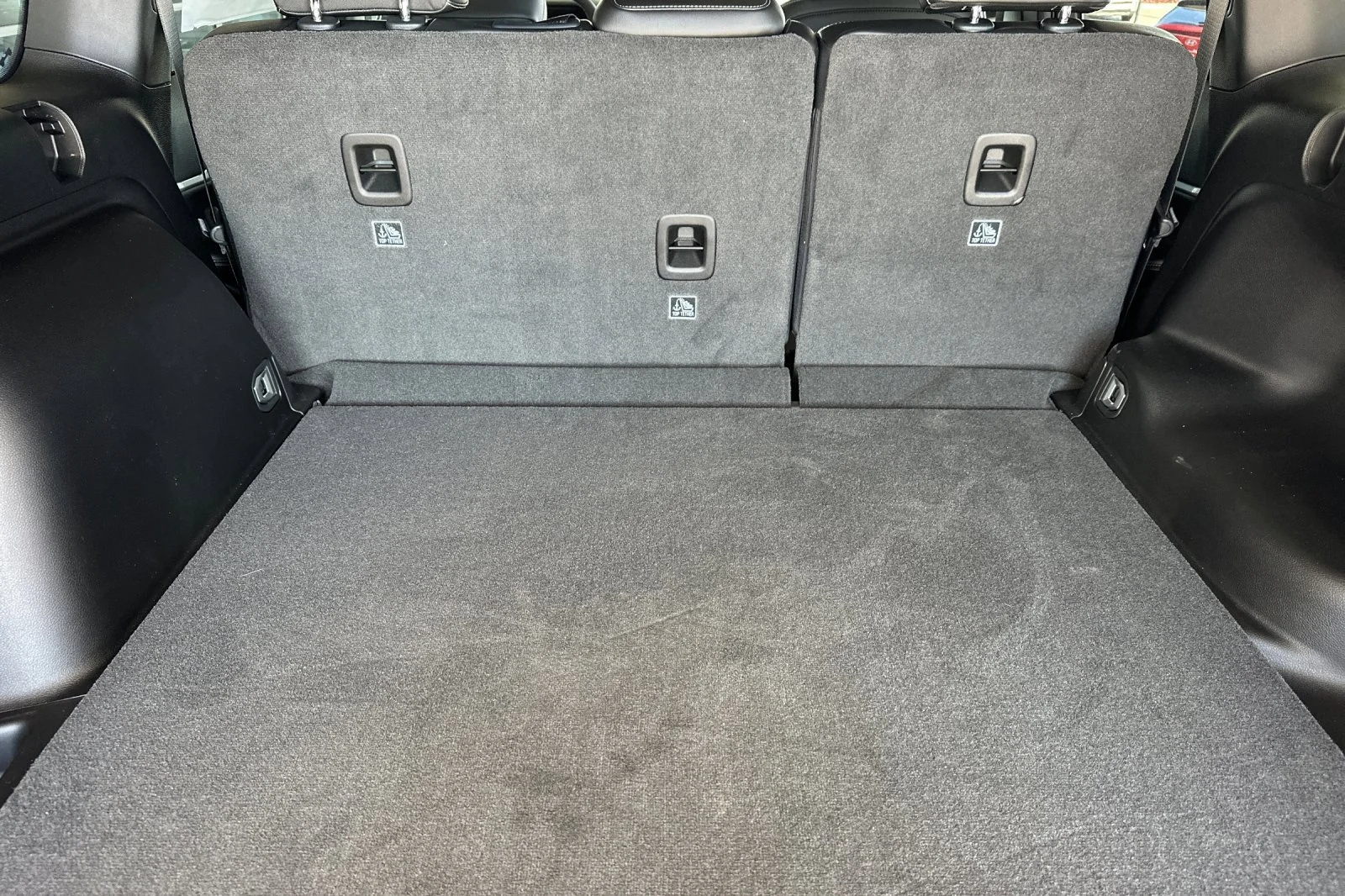New 2026 Bright White Clear-Coat Exterior Paint Jeep Laredo Altitude image 15
