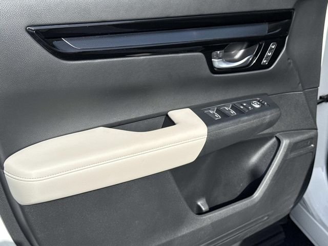 Used 2024 White Honda EX-L image 17
