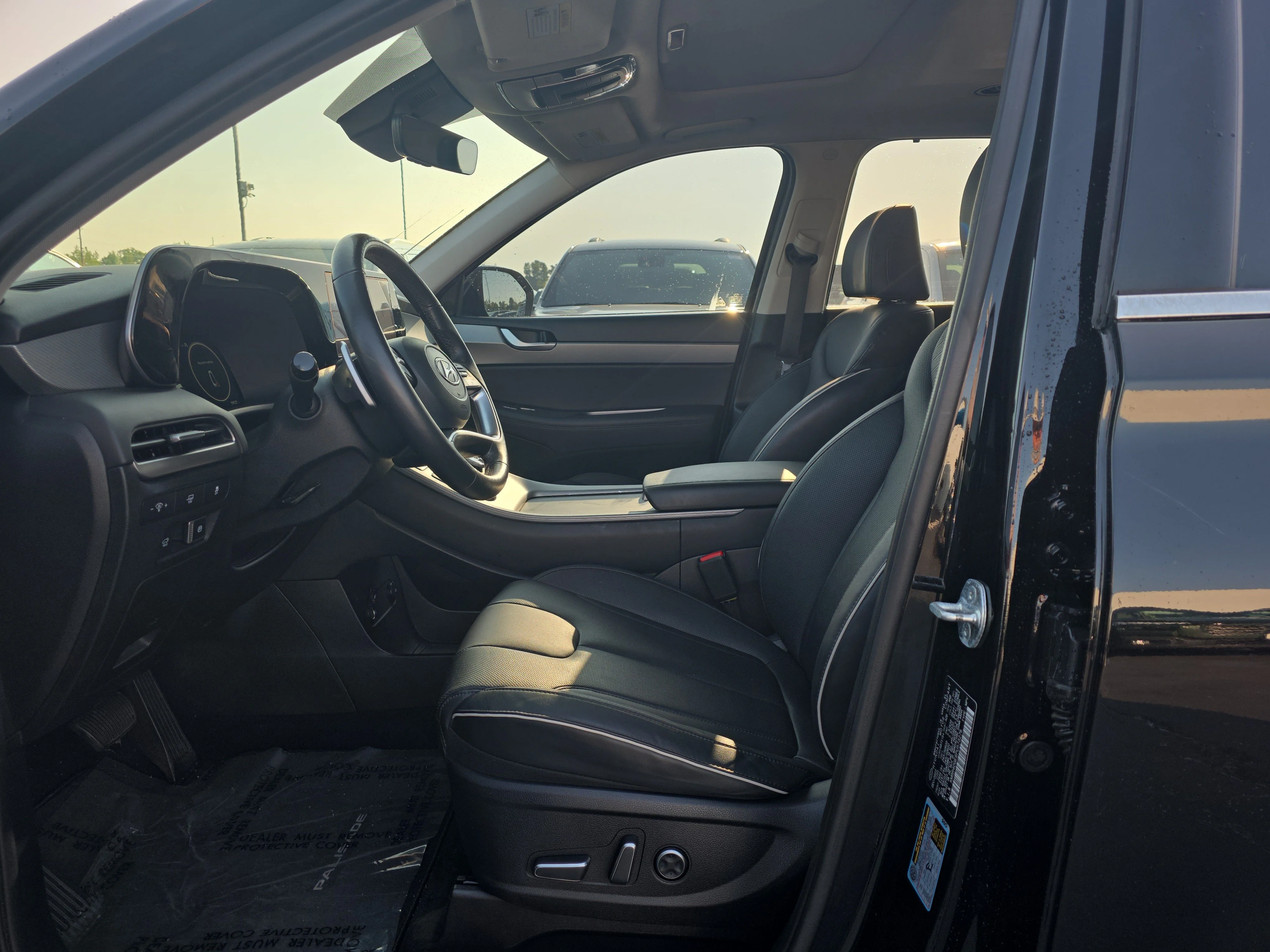 Used 2023 Abyss Black Pearl Hyundai SEL image 5