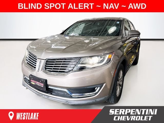 Used 2016 Tan Lincoln Select image 1