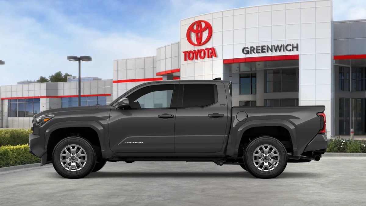 2025 Toyota Tacoma SR5 - Photo 38