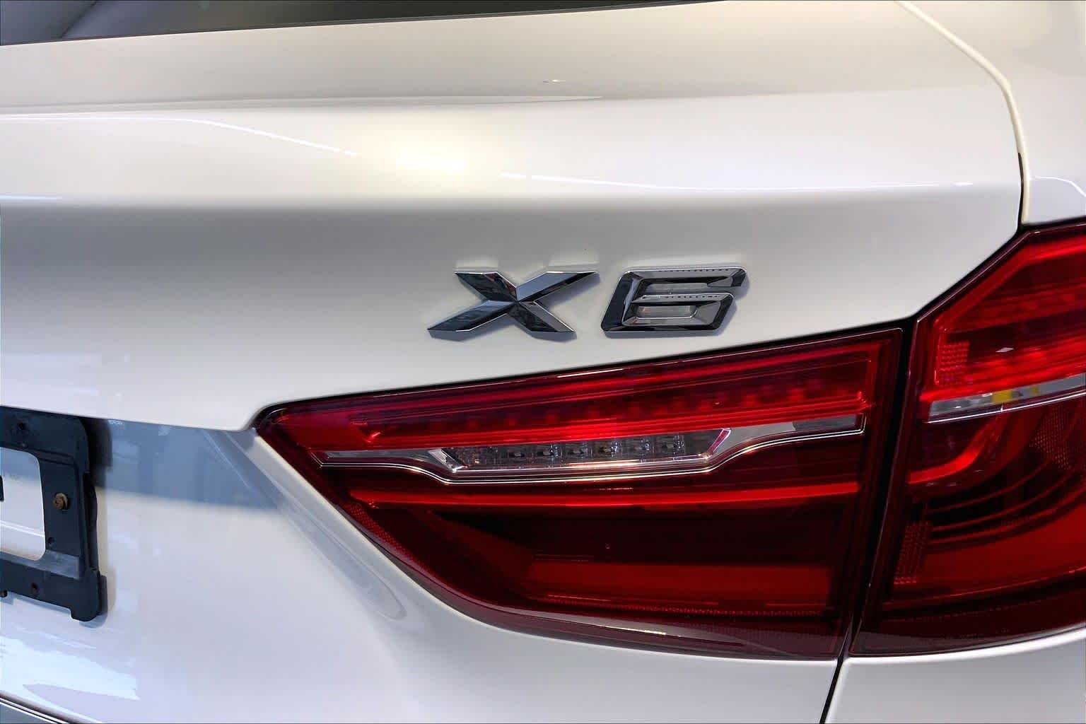 Used 2019 Mineral White Metallic BMW xDrive35i image 33