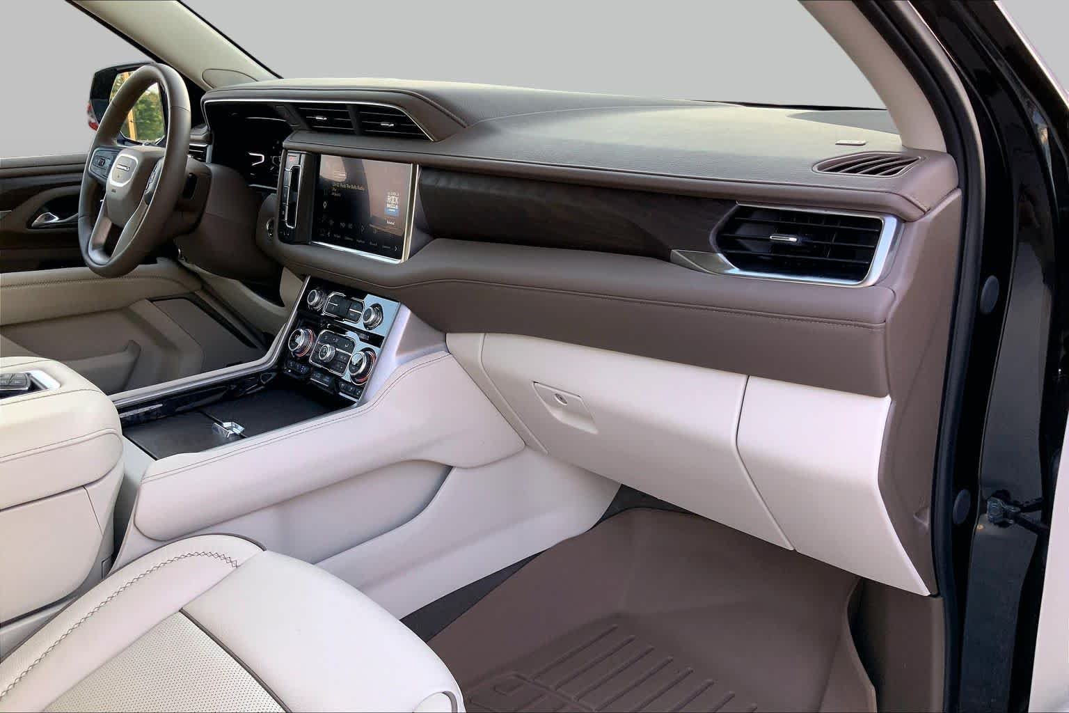 Used 2024 Onyx Black GMC Denali image 18