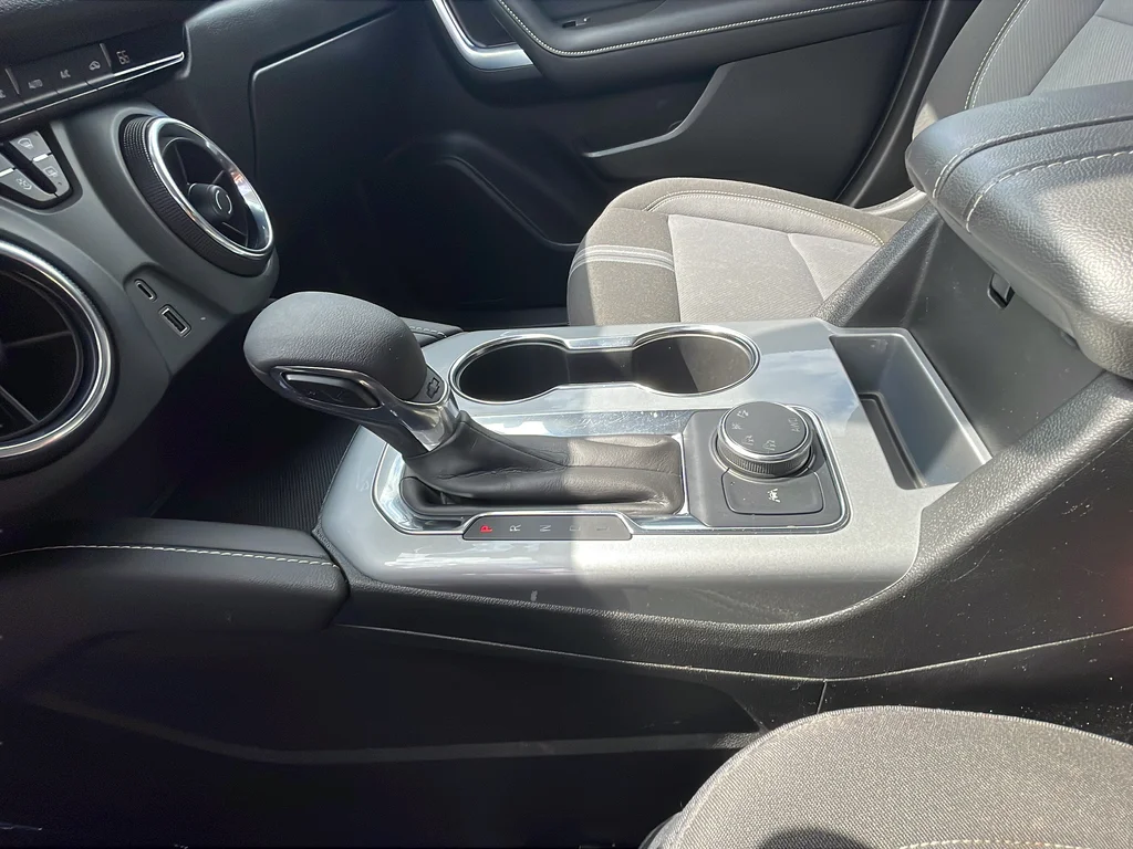 Used 2023 White Chevrolet LT image 22