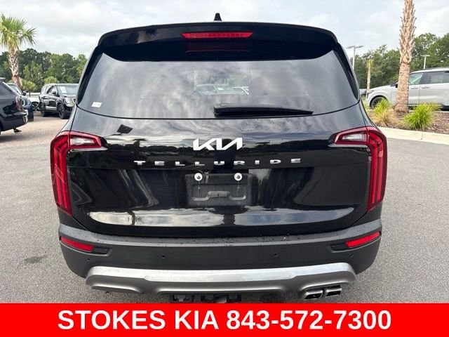 Used 2022 Black Kia SX image 6