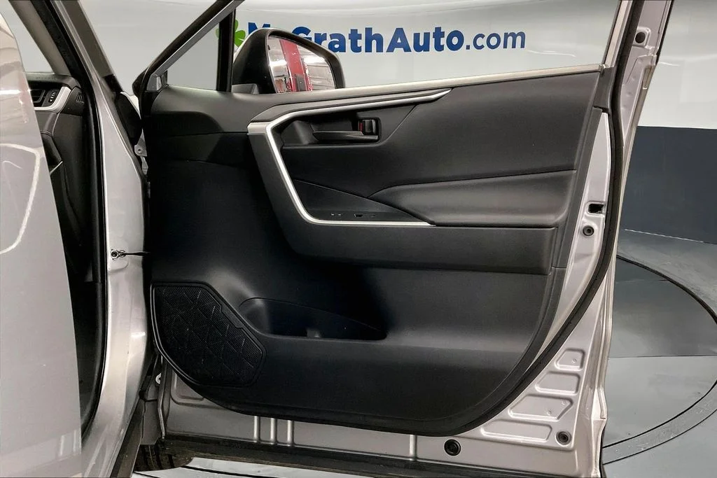 Certified Used 2021 Silver Toyota LE image 28