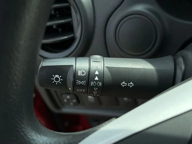 Used 2024  Mitsubishi ES image 29